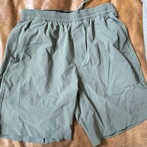 Lululemon Bowline Short 8" *Ripstop in Sage